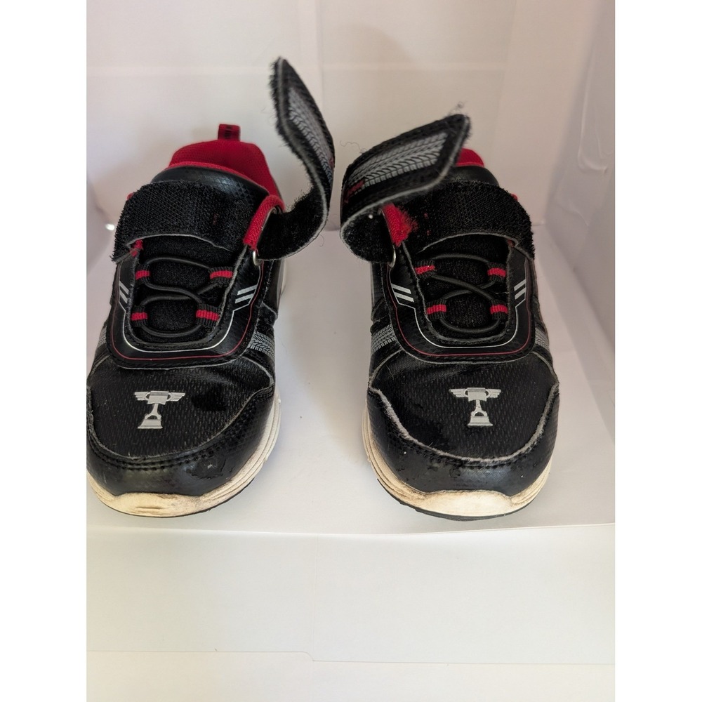 Lightning McQueen Boys Sneakers Shoes Sz 11 Light Up Cars 95 Racing Black Red - Picture 13 of 16